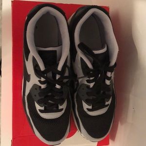 Nike Shoes - Men’s Nike Air Max 90’ Gray Black White Mens 10.5 Nike Shoes - Men’s Nike Air Max 90’ Gray Black White Mens 10.5